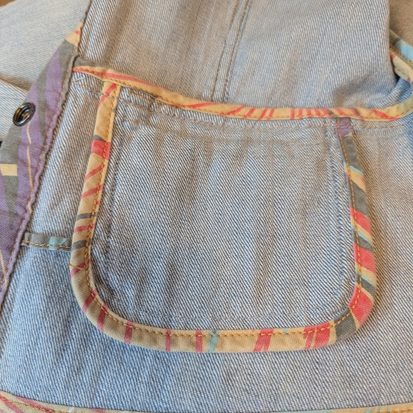 GAP Light Blue Denim Jacket with Button Accents - Picture 6 of 12